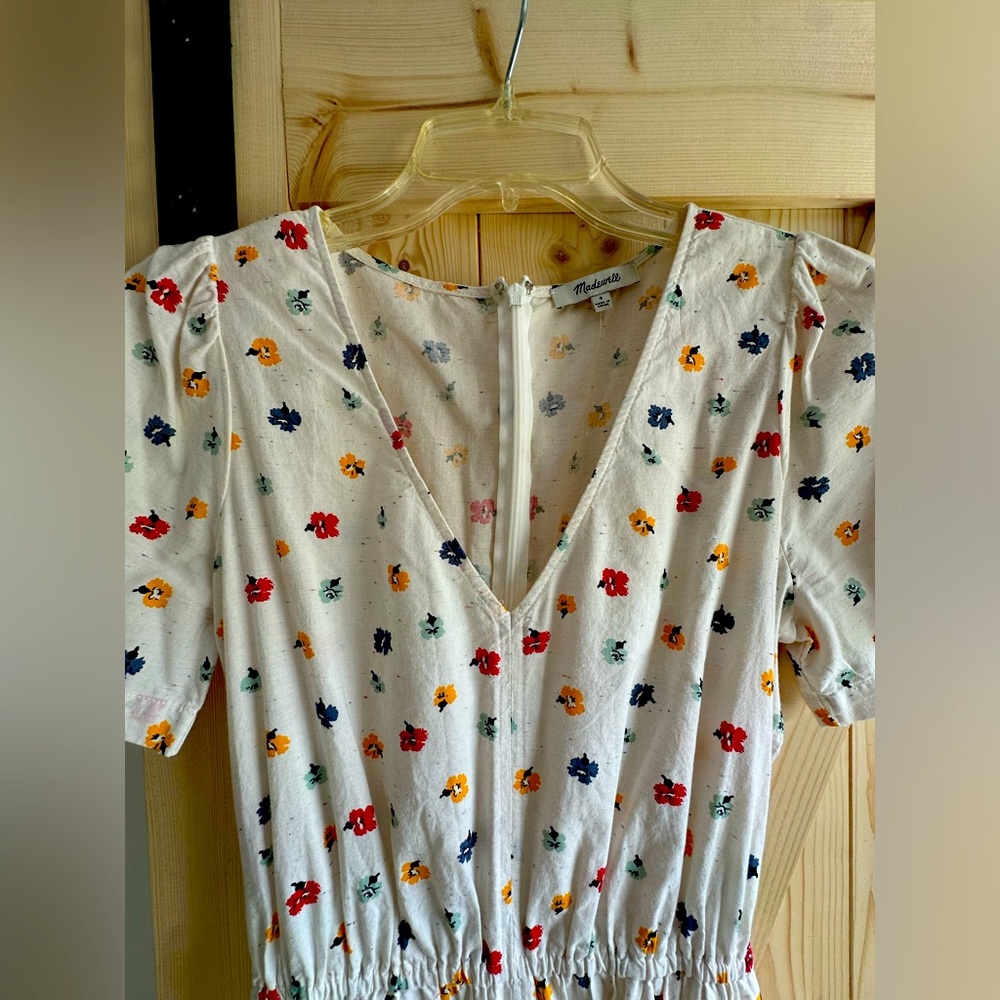 Madewell short sleeve flower pattern jumpsuit! 🌸 🌺 🌹